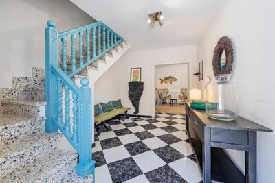 Entrance Hall (1)