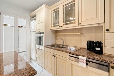 Kitchen (2)