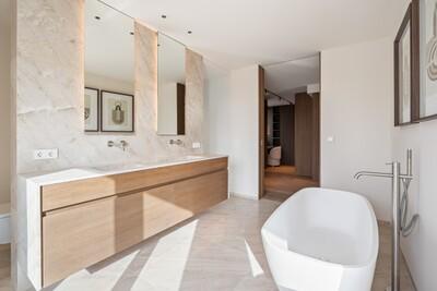 Bathroom (9).jpg