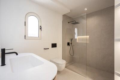 Bathroom (2)
