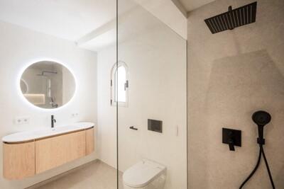 Bathroom (3)