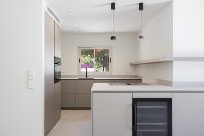 Kitchen (2)