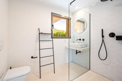 Bathroom (3)