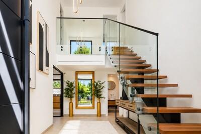 Entrance Hall (2)