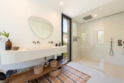 Bathroom (2)