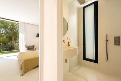Bathroom (3)
