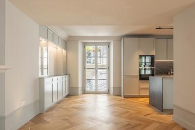 Kitchen (5).JPG