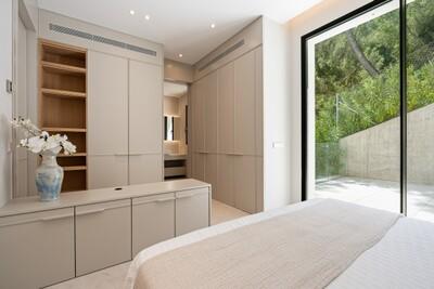 Bedroom (7).jpg