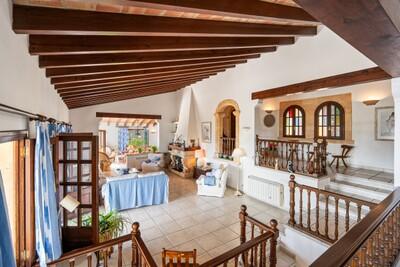 Interior (2).jpg
