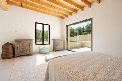 Bedroom (5).jpg