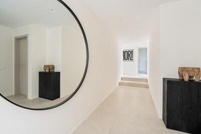 Interior.jpg