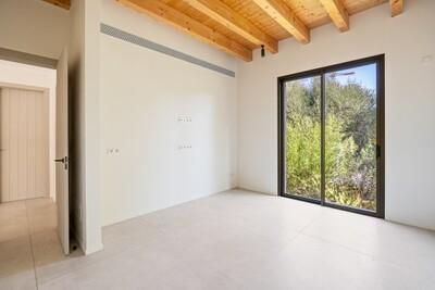 Bedroom (1).jpg