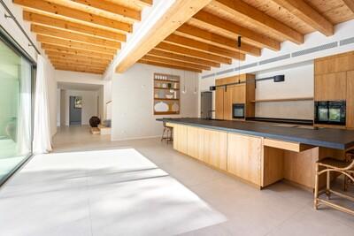 Kitchen (3).jpg