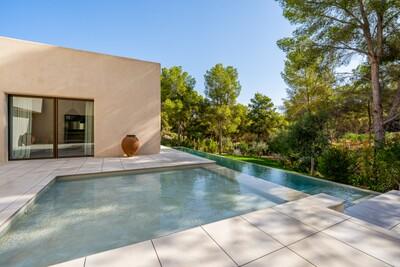 Exterior and Pool (2).jpg