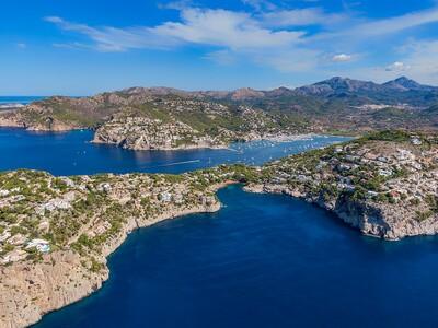Cala Marmassen & Puerto Andratx.jpg