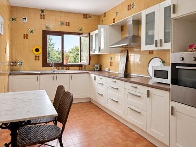 Kitchen.jpg