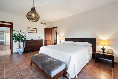 Bedroom (2).jpg