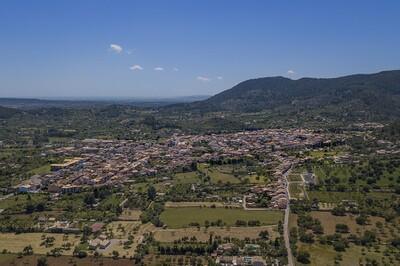 Alar&oacute; town.jpg