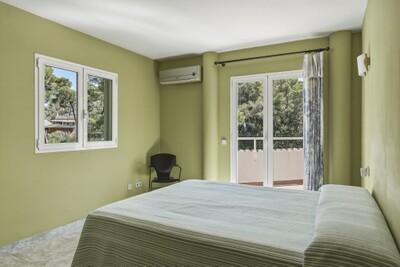Bedroom (3).jpg