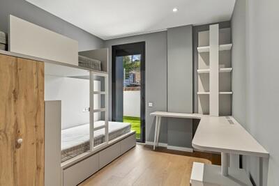 Bedroom (5).jpg
