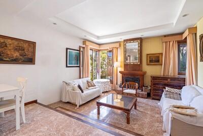 Living Room.jpg