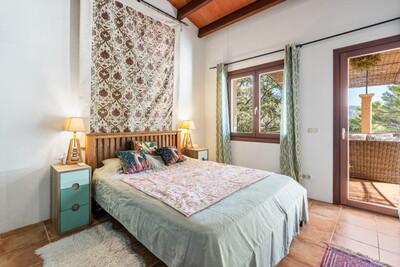 Bedroom (4).jpg