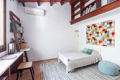 Bedroom (6).jpg
