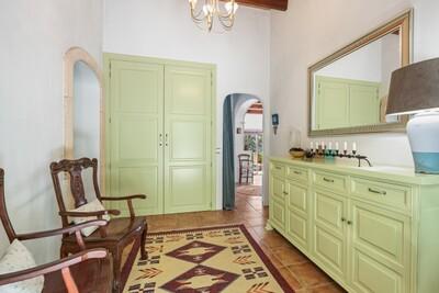 Entrance Hall.jpg