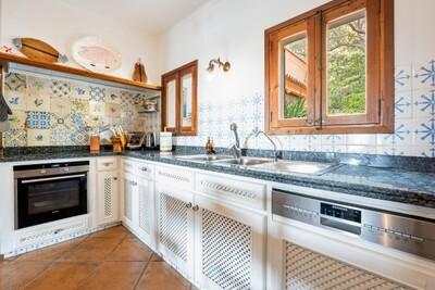 Kitchen (2)
