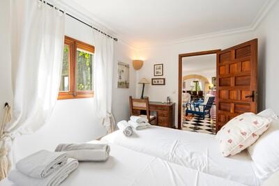 Bedroom (6)