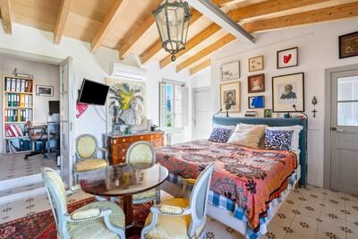 Bedroom (4).jpg