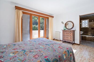 Bedroom (2).jpg