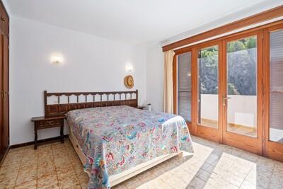 Bedroom (1).jpg