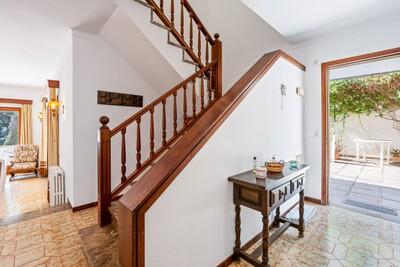 Entrance and Stairs.jpg
