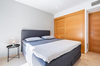 Bedroom (1).jpg