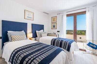 Bedroom (2).jpg