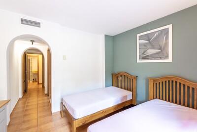 Bedroom (2).jpg