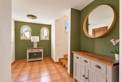 Interior-2-enhanced.jpg