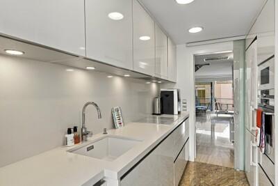 Kitchen (1).jpg