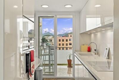 Kitchen (2).jpg