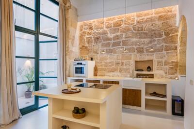 Kitchen (2).jpg