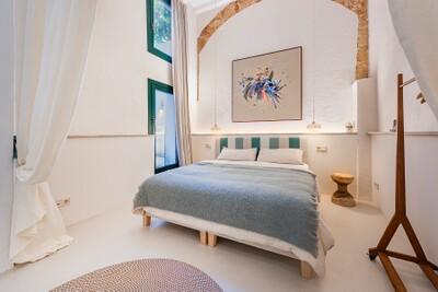Bedroom (1).jpg