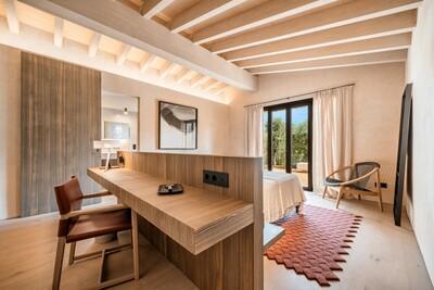 Bedroom (5).jpg
