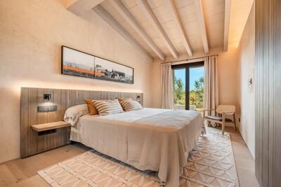 Bedroom (4).jpg