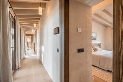 Interior.jpg