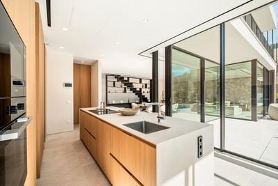 Kitchen (2).jpg