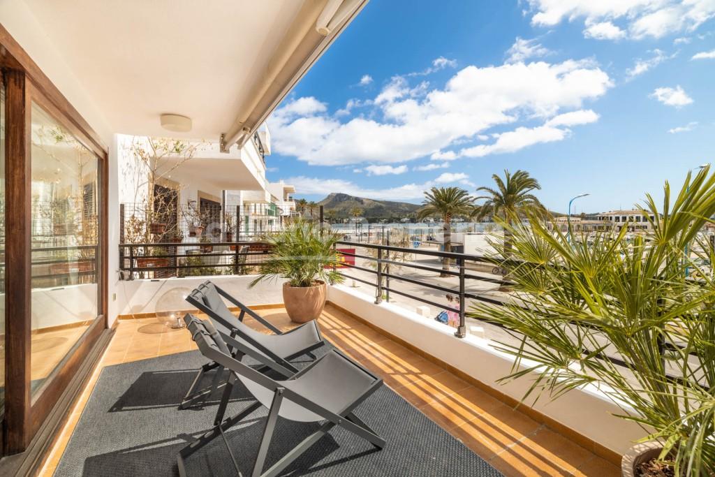Beachfront duplex apartment with sea views for sale in Puerto Pollensa, Mallorca