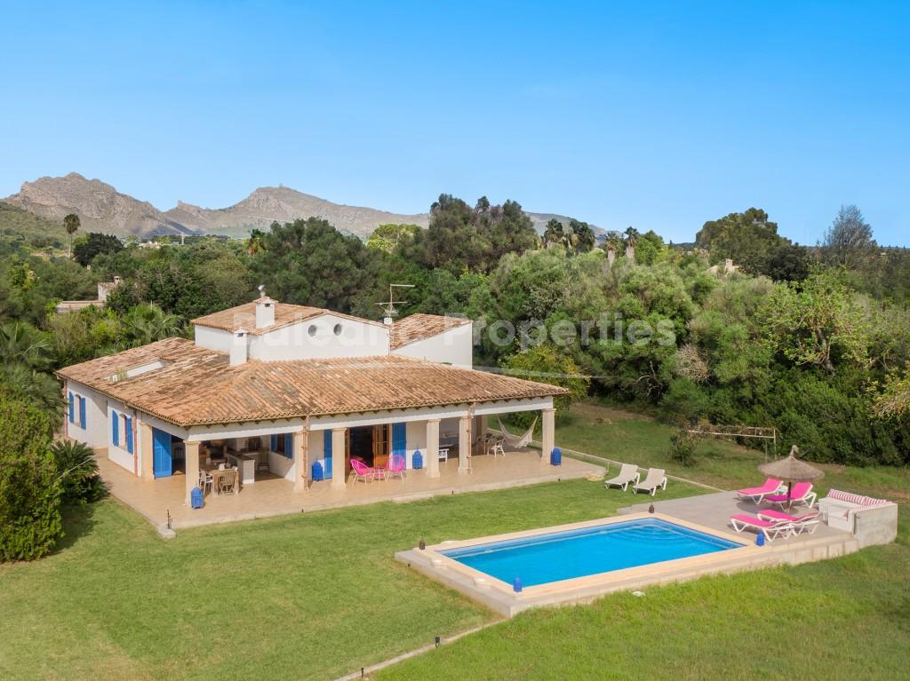 Attraktive Landvilla mit Lizenz zur Ferienvermietung kaufen in Pollensa, Mallorca