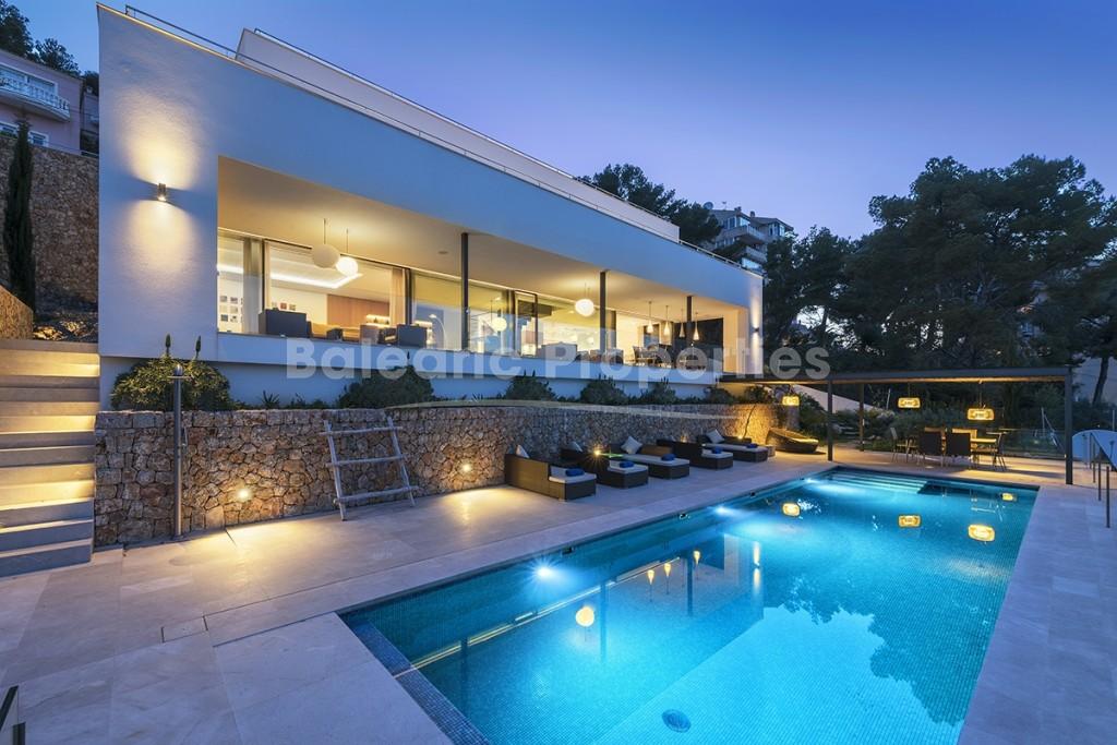 Contemporary luxury villa for sale in Puerto Pollensa, Mallorca 