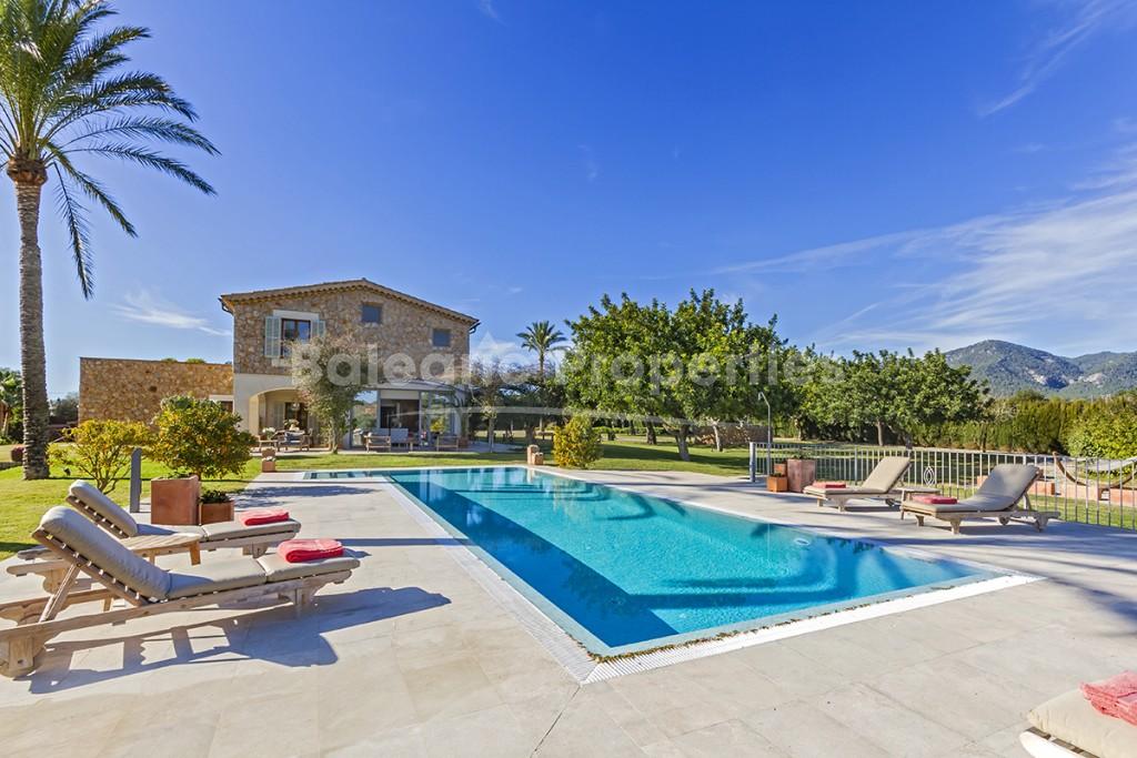 Finca rústica con casa de invitados en venta en Santa Maria del Cami, Mallorca
